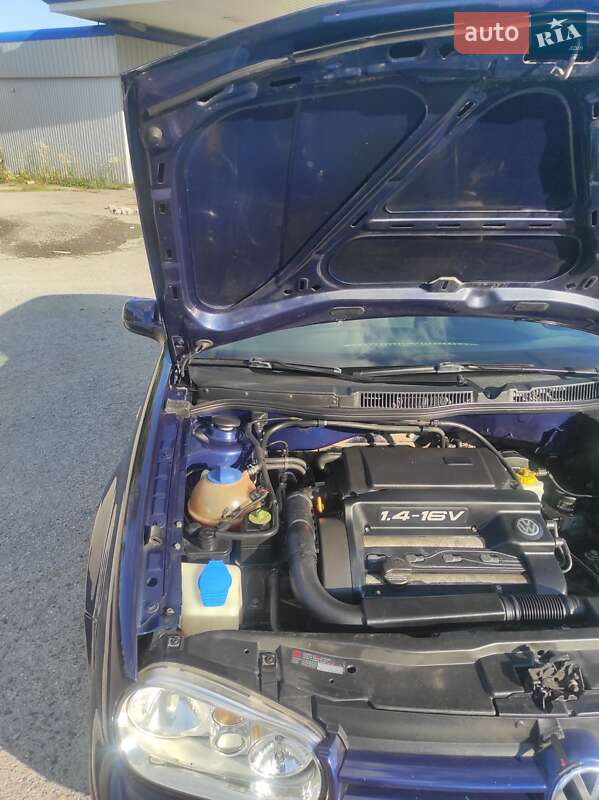 Хэтчбек Volkswagen Golf 2000 в Тернополе