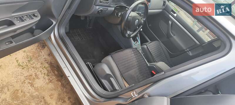 Хэтчбек Volkswagen Golf 2007 в Сновске