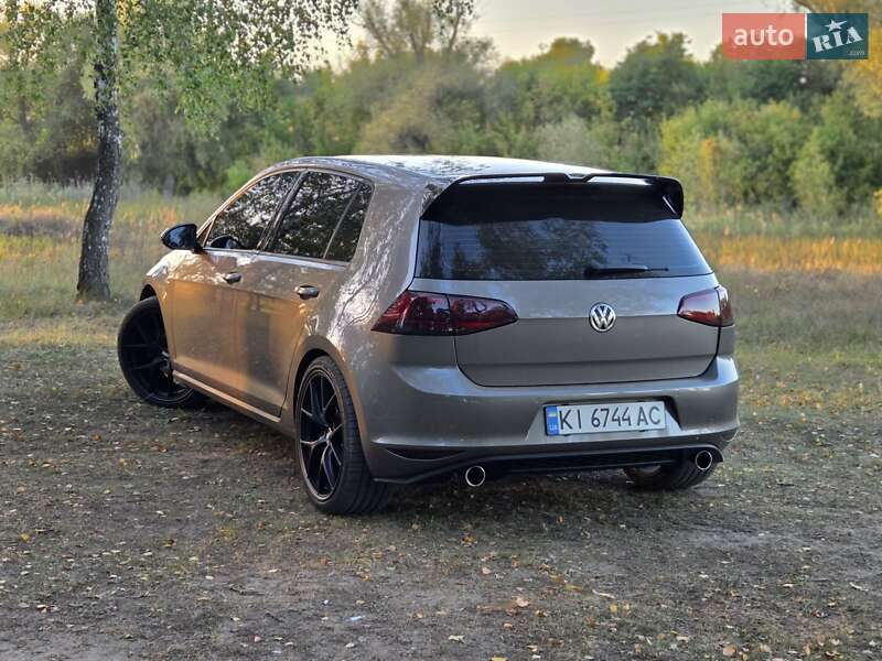 Хетчбек Volkswagen Golf 2013 в Пирятині