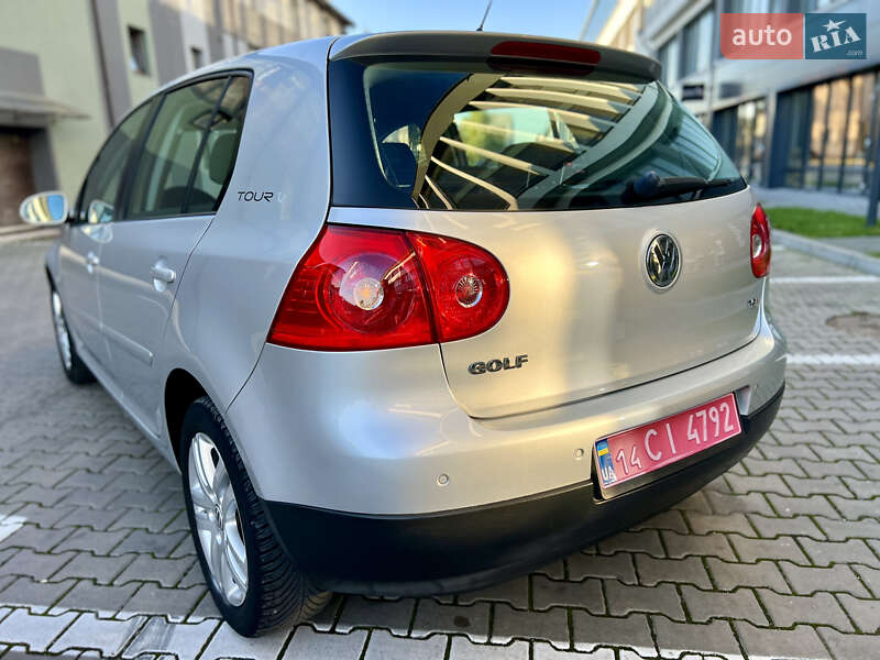 Хэтчбек Volkswagen Golf 2007 в Ивано-Франковске