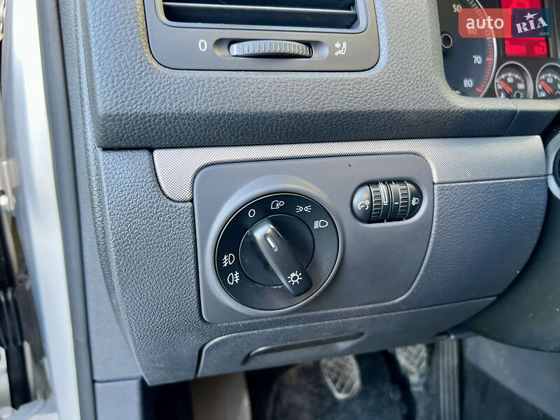 Хэтчбек Volkswagen Golf 2007 в Ивано-Франковске