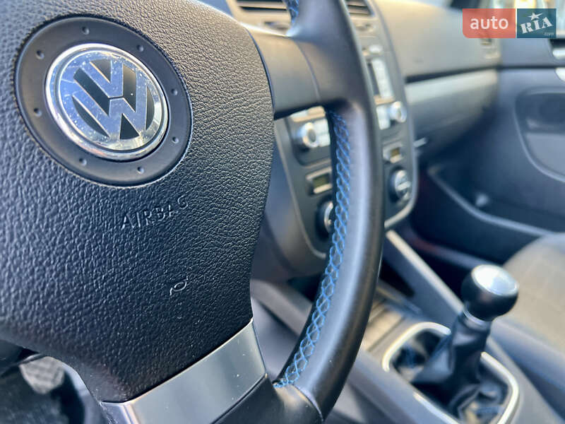 Хэтчбек Volkswagen Golf 2007 в Ивано-Франковске