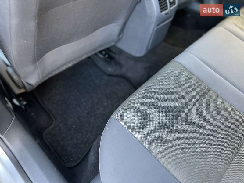 Хэтчбек Volkswagen Golf 2007 в Ивано-Франковске