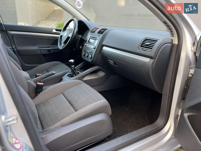 Хэтчбек Volkswagen Golf 2007 в Ивано-Франковске