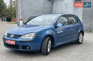 Хэтчбек Volkswagen Golf 2004 в Житомире