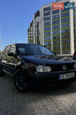 Хэтчбек Volkswagen Golf 2002 в Калуше