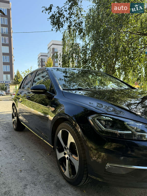 Хэтчбек Volkswagen Golf 2017 в Киеве фото 3 Хэтчбек Volkswagen Golf 2017 в Киеве