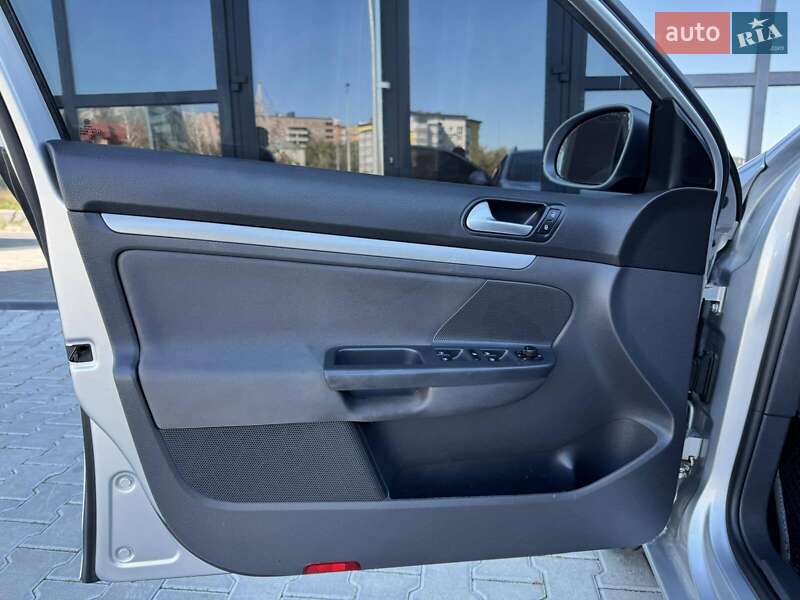 Універсал Volkswagen Golf 2008 в Тернополі