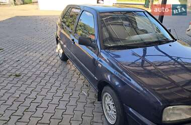 Хэтчбек Volkswagen Golf 1997 в Кицмани