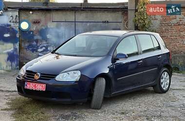 Хэтчбек Volkswagen Golf 2005 в Нежине