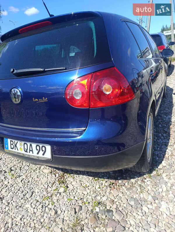 Хетчбек Volkswagen Golf 2009 в Сумах