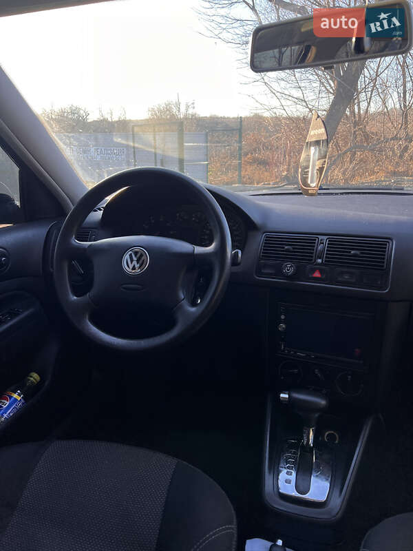 Хетчбек Volkswagen Golf 2001 в Кривому Розі