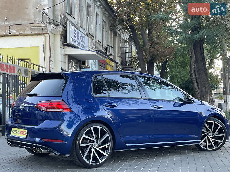 Хэтчбек Volkswagen Golf 2019 в Николаеве