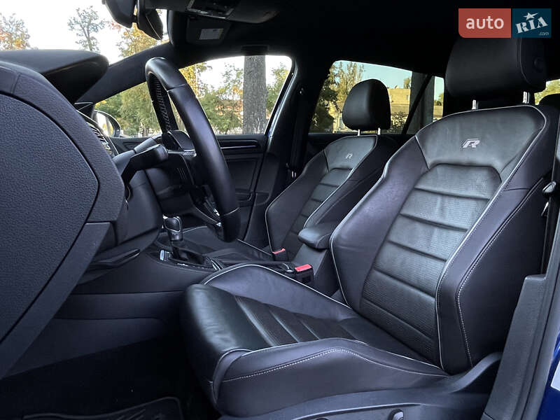 Хэтчбек Volkswagen Golf 2019 в Николаеве