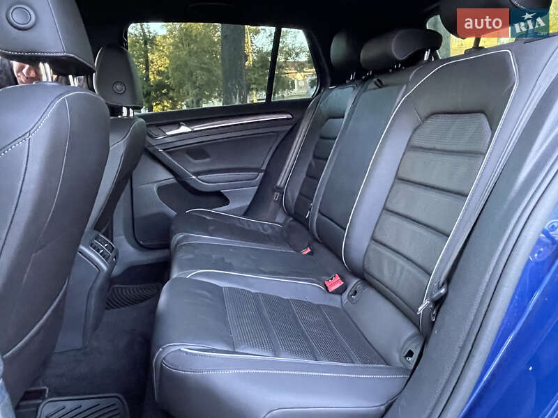 Хэтчбек Volkswagen Golf 2019 в Николаеве