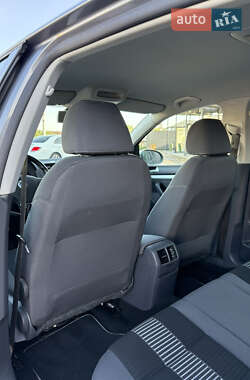 Хэтчбек Volkswagen Golf 2009 в 