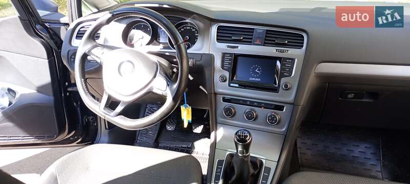 Універсал Volkswagen Golf 2014 в Харкові