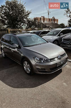 Універсал Volkswagen Golf 2015 в Миколаєві