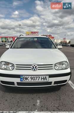 Универсал Volkswagen Golf 2004 в Ровно
