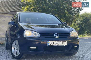 Хетчбек Volkswagen Golf 2004 в Тернополі