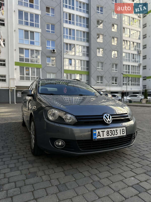 Універсал Volkswagen Golf 2011 в Івано-Франківську