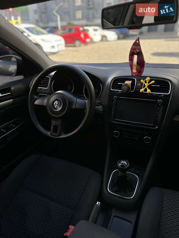 Універсал Volkswagen Golf 2011 в Івано-Франківську