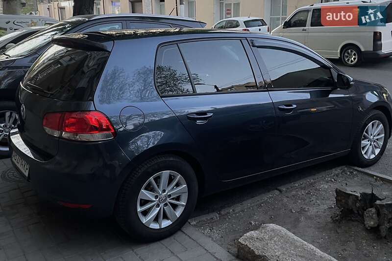 Хэтчбек Volkswagen Golf 2008 в Одессе