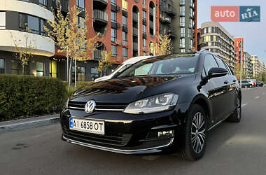 Універсал Volkswagen Golf 2016 в Києві