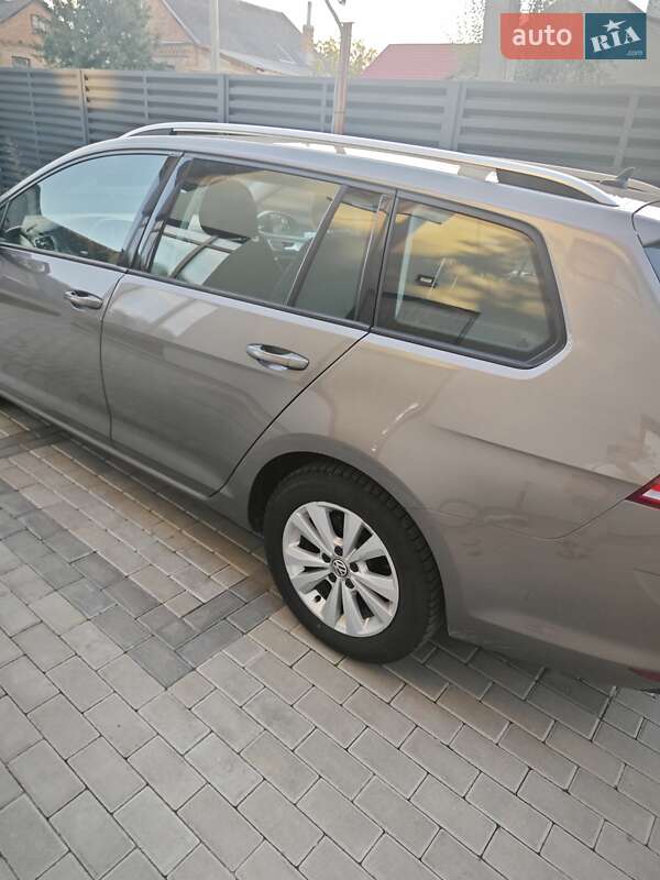 Универсал Volkswagen Golf 2015 в Луцке