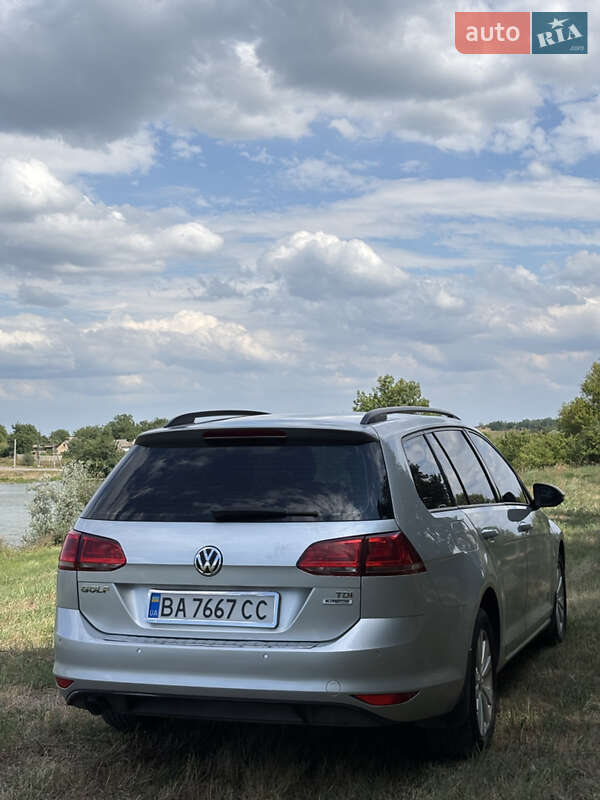 Универсал Volkswagen Golf 2016 в Знаменке