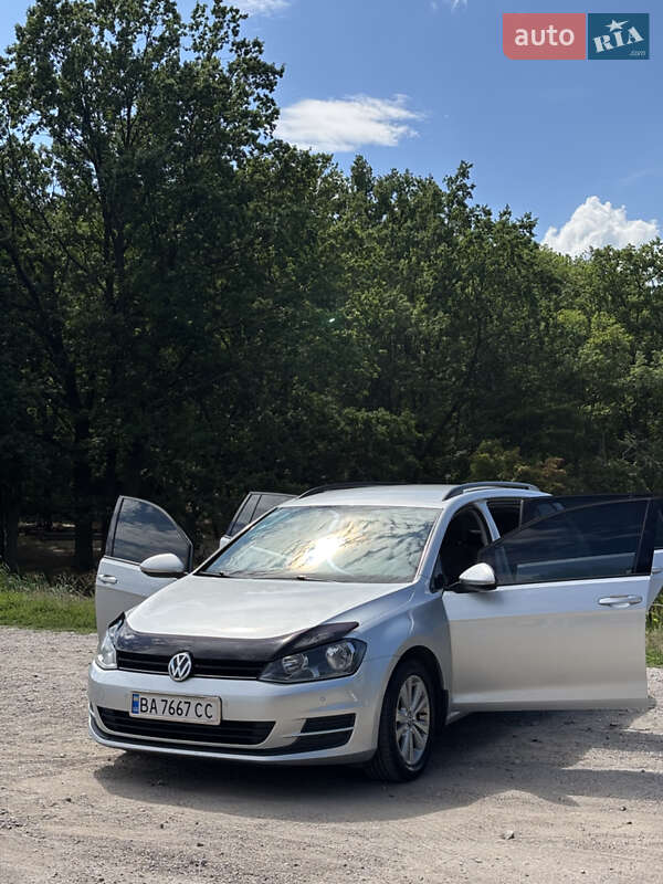 Универсал Volkswagen Golf 2016 в Знаменке