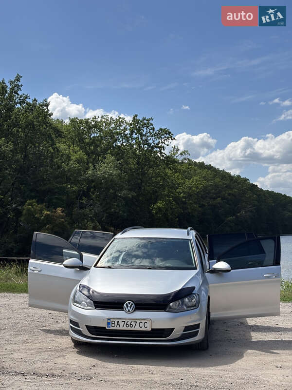 Универсал Volkswagen Golf 2016 в Знаменке