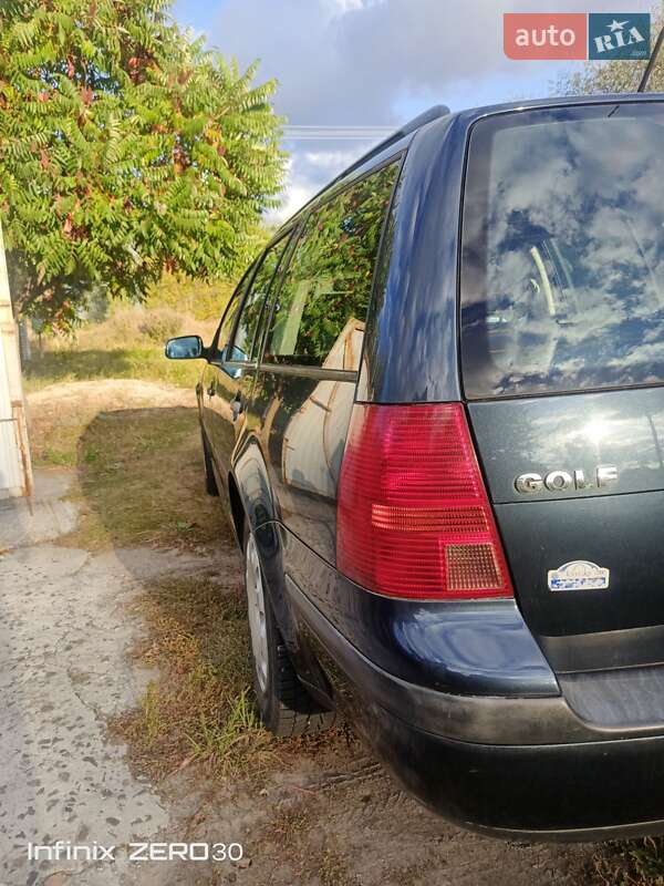 Універсал Volkswagen Golf 2005 в Обухові