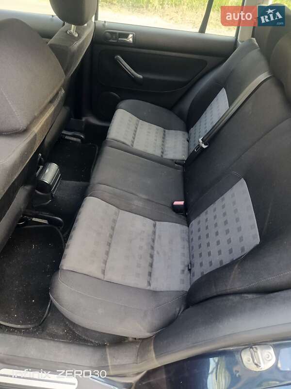 Універсал Volkswagen Golf 2005 в Обухові