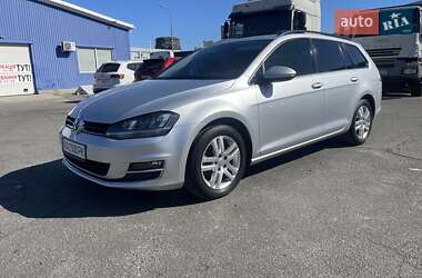 Универсал Volkswagen Golf 2016 в Киеве