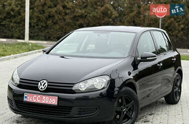 Хэтчбек Volkswagen Golf 2011 в Львове