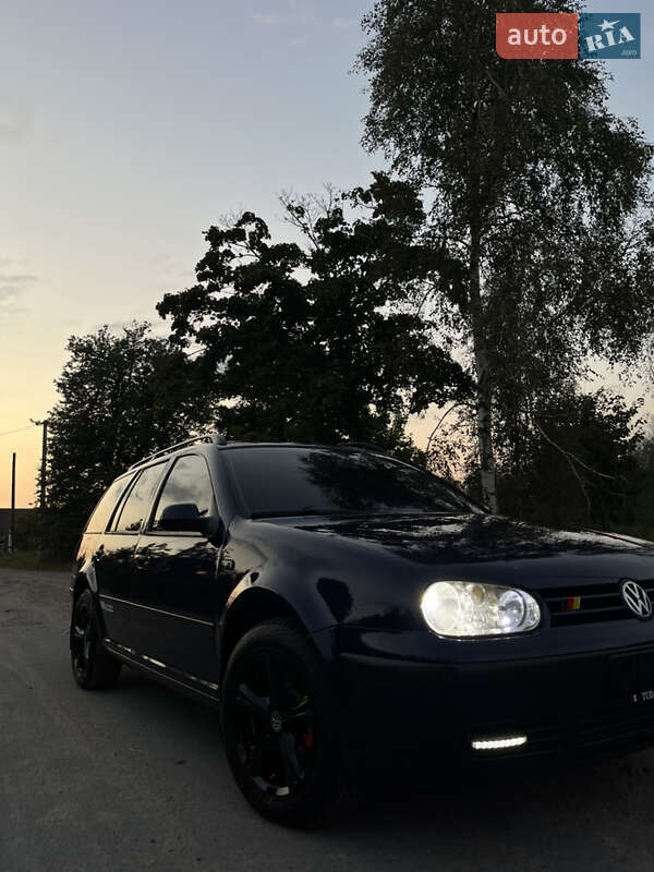 Универсал Volkswagen Golf 2002 в Житомире