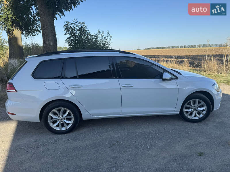 Универсал Volkswagen Golf 2017 в Жмеринке