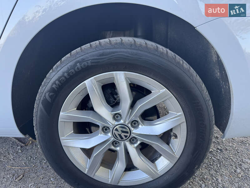 Универсал Volkswagen Golf 2017 в Жмеринке
