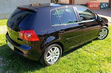 Хетчбек Volkswagen Golf 2007 в Надвірній