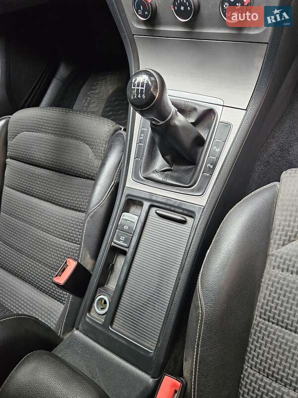 Універсал Volkswagen Golf 2016 в Ромнах