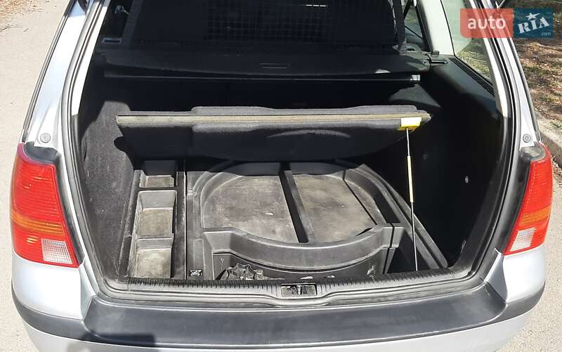 Универсал Volkswagen Golf 2001 в Кривом Роге