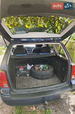 Универсал Volkswagen Golf 2001 в Чернигове