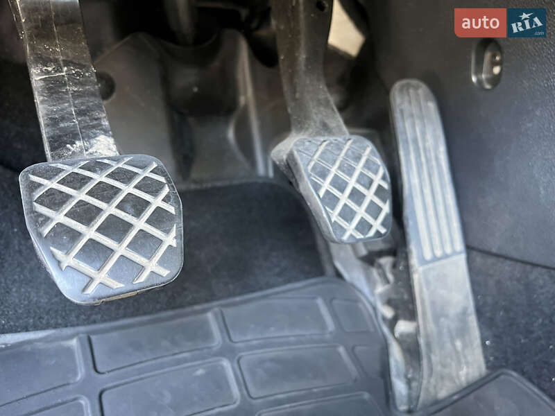 Универсал Volkswagen Golf 2012 в Ровно