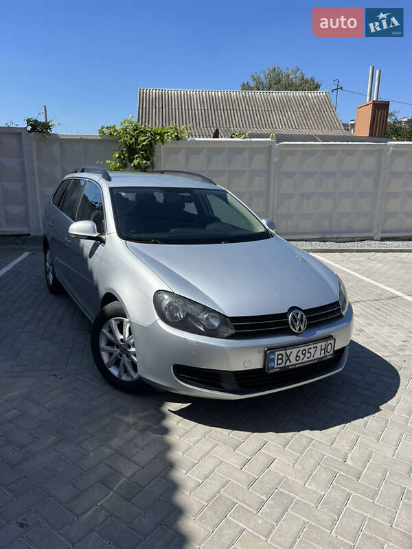 Универсал Volkswagen Golf 2012 в Ровно