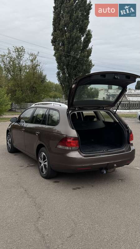 Універсал Volkswagen Golf 2011 в Броварах