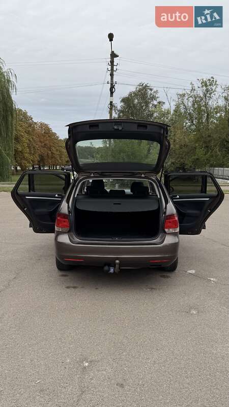 Універсал Volkswagen Golf 2011 в Броварах