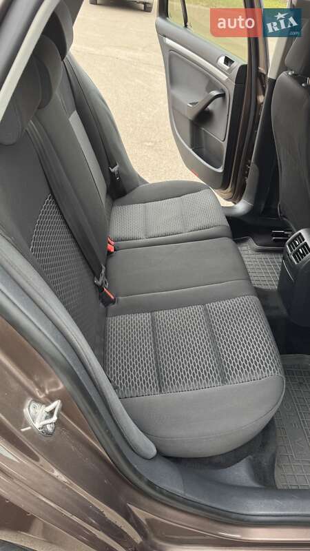 Універсал Volkswagen Golf 2011 в Броварах