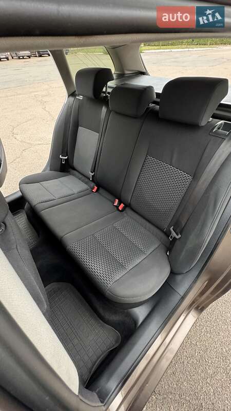 Універсал Volkswagen Golf 2011 в Броварах