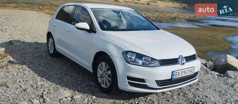 Хетчбек Volkswagen Golf 2014 в Новодністровську